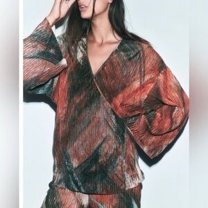 NWT Zara Blogger Fave Plissé Pleated Kimono Wrap Top